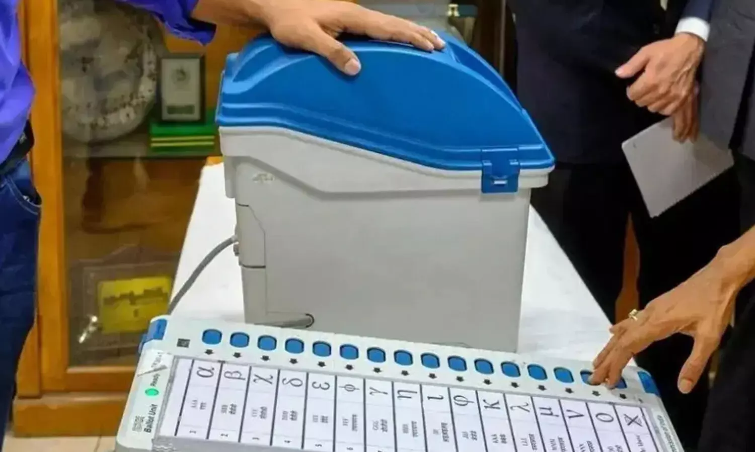 ജി​ല്ല​യി​ൽ അ​ങ്ക​ത്ത​ട്ടി​ൽ 6,724 സ്ഥാ​നാ​ർ​ഥി​ക​ൾ