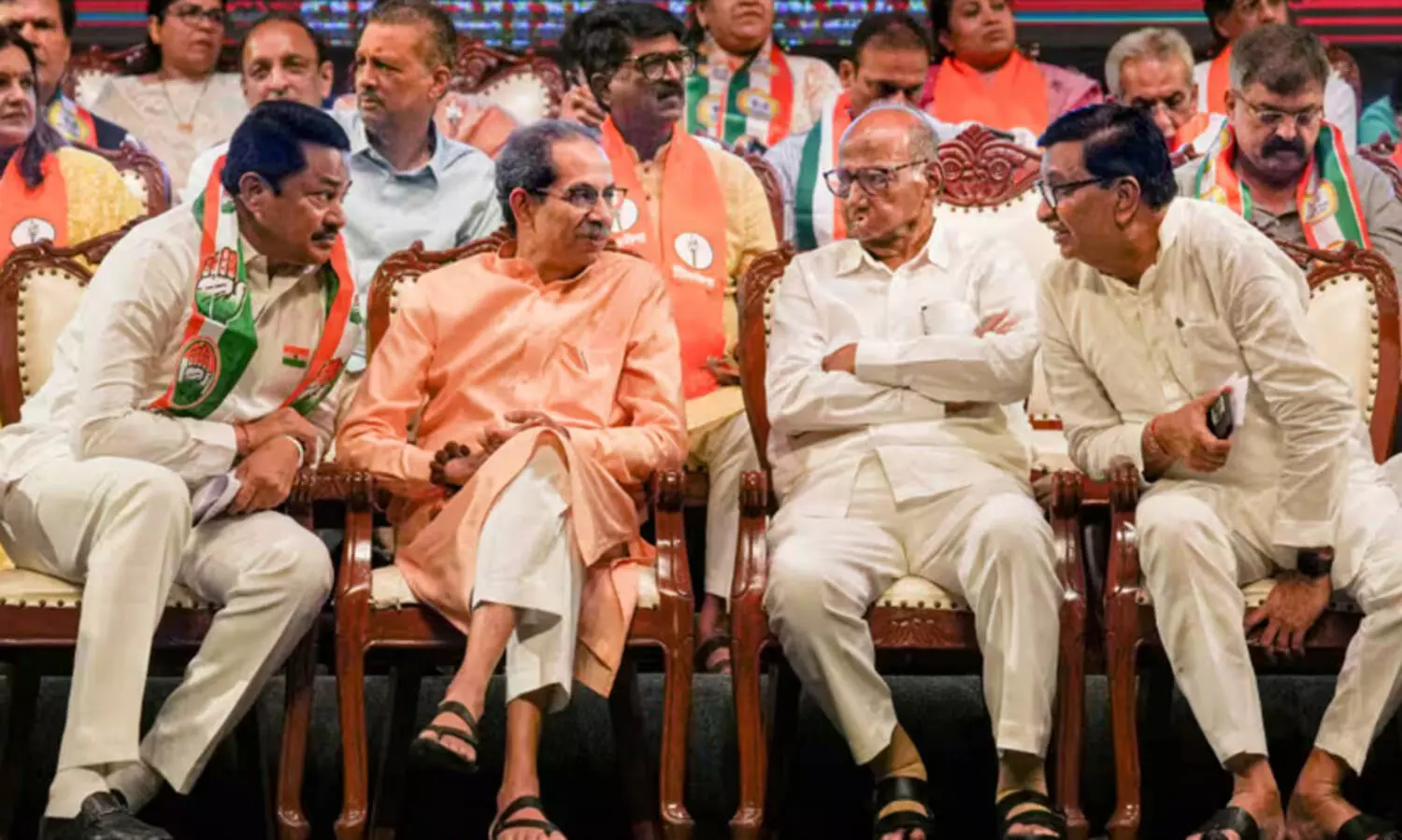 മഹാരാഷ്ട്ര തെരഞ്ഞെടുപ്പ് പരാജയത്തിനു പിന്നാലെ ‘മഹായുതി’യിലേക്ക് കൂറുമാറി 43 പ്രതിപക്ഷ സ്ഥാനാർഥികൾ