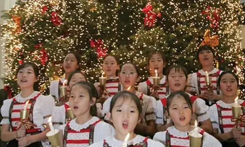 സ്വർഗീയ നാഥൻ... കരോൾ ഗാനം വൈറലാകുന്നു