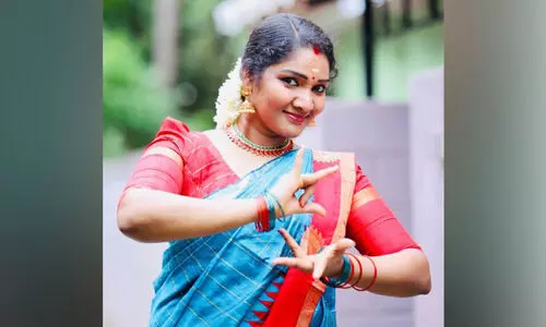 ശിൽപ നൈസിൽ നടനത്തിന്റെ ലാസ്യ ചാരുത