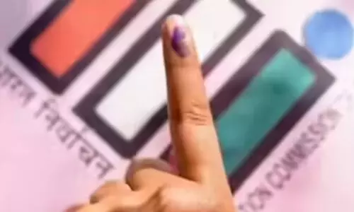 തീ പാറും ത്രികോണം