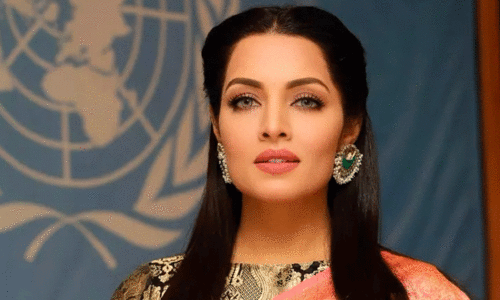 ‘ജീവിതം എന്നിൽ നിന്ന് എല്ലാം കവർന്നെടുത്തു, ഞാൻ വിശ്വസിച്ച ആളുകൾ എന്നെ വിട്ടുപോയി - വികാരഭരിതമായ കുറിപ്പുമായി സെലീന ജെയ്റ്റ്‌ലി