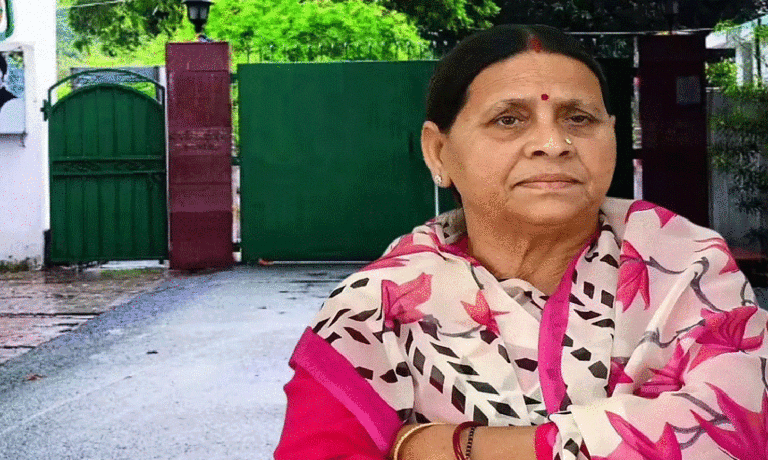 റാബ്റി​ദേവി പട്നയിലെ വീട് ഒഴിയേണ്ടെന്ന് പാർട്ടി തീരുമാനം; ലാലുവിന് ലിഫ്റ്റ് ആവശ്യം, ആരോഗ്യസ്ഥിതി മോശം