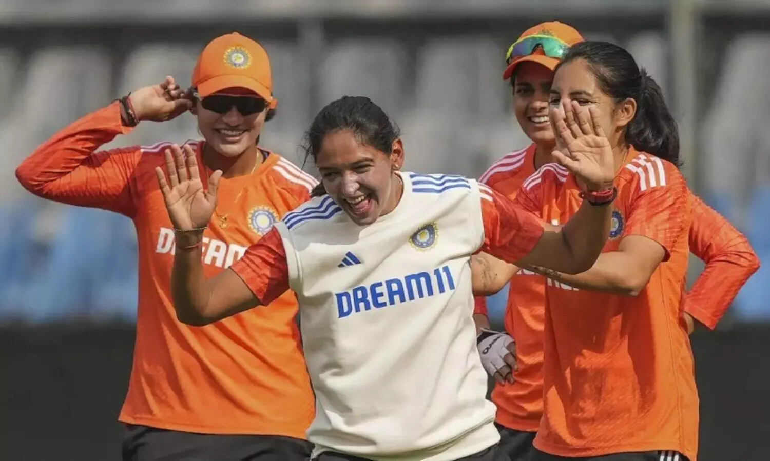 ശ്രീ​ല​ങ്ക​ക്കെ​തി​രെ മൂ​ന്ന് ട്വ​ന്‍റി20 മ​ത്സ​ര​ങ്ങ​ൾ കാ​ര്യ​വ​ട്ട​ത്ത്; ഹർമനും സംഘവും കേരളത്തിലേക്ക്