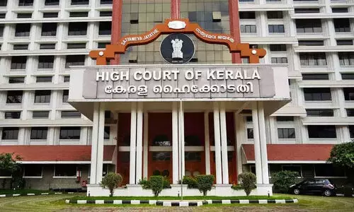 ആശുപത്രികൾക്കെതിരായ പരാതികൾ ഉപഭോക്തൃ കോടതിക്കും പൊലീസിനും ചീഫ് സെക്രട്ടറിക്കും നൽകാം -ഹൈകോടതി