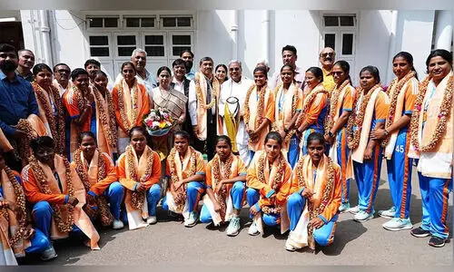 ടി20 ലോകകപ്പ്: കർണാടക താരങ്ങള്‍ക്ക് 10 ലക്ഷവും സർക്കാർ ജോലിയും