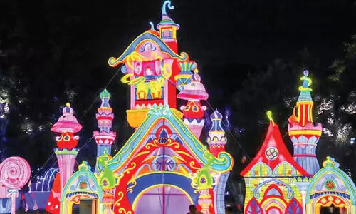 വി​സ്മ​യ​ക്കാ​ഴ്ച​യു​മാ​യി അ​ൽ ബി​ദ പാ​ർ​ക്ക്; ലാ​ന്റേ​ൺ ഫെ​സ്റ്റി​വ​ൽ ഇ​ന്നു​മു​ത​ൽ