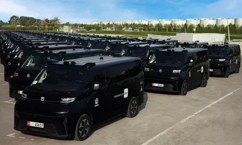 അബൂദബിയിൽ ഡ്രൈവറില്ലാ ടാക്സി സർവിസ്​ തുടങ്ങി