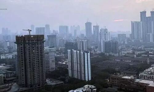 മുംബൈയിലെ വായു മലിനീകരണത്തിന് കാരണം എത്യോപ്യയിലെ അഗ്നിപർവത സ്ഫോടനമെന്ന് സർക്കാർ അഭിഭാഷകൻ; വിമർശനവുമായി കോടതി