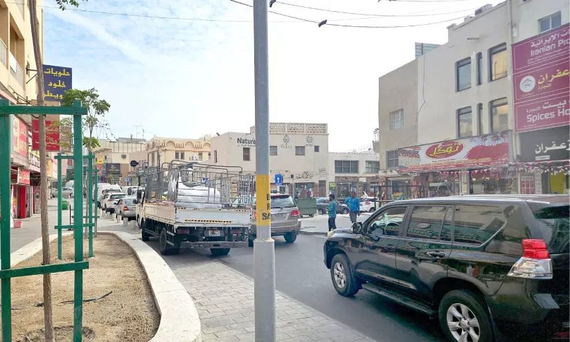 പുനർവികസന പ്രവർത്തനങ്ങൾ പ്രതികൂലമായി ബാധിച്ചു; മുഹറഖ് സൂഖിൽ 30 കടകൾ അടച്ചുപൂട്ടി പുനർവികസന പ്രവർത്തനങ്ങൾ പ്രതികൂലമായി ബാധിച്ചു; മുഹറഖ് സൂഖിൽ 30 കടകൾ അടച്ചുപൂട്ടി