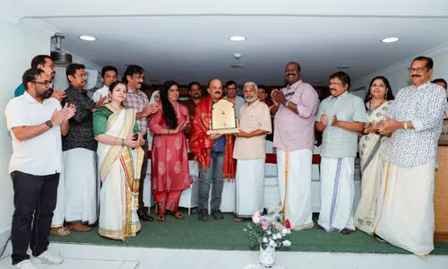 സൗദി മലയാളി സമാജം ‘പ്രവാസ മു​​​​ദ്ര’ പുരസ്കാരം ഡോ. പോൾ സക്കറിയക്ക് സമ്മാനിച്ചു