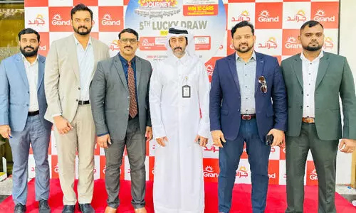 ഗ്രാ​ൻ​ഡ് മാ​ൾ ഹൈ​പ്പ​ർ​മാ​ർ​ക്ക​റ്റ് ജാ​ക്ക്‌​പോ​ട്ട് ജേ​ണി പ്ര​മോ​ഷ​ന്റെ ന​റു​ക്കെ​ടു​പ്പ്