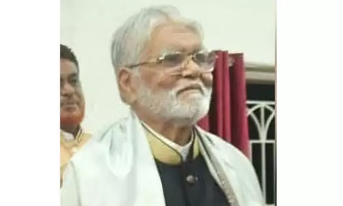 ഉറുദു കവി അസീസുദ്ദീൻ അസീസ് ബെൽഗൗമി അന്തരിച്ചു ഉറുദു കവി അസീസുദ്ദീൻ അസീസ് ബെൽഗൗമി അന്തരിച്ചു