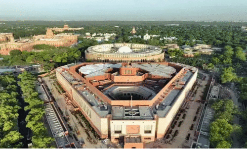 വന്ദേമാതരം പാർലമെന്റിൽ ചർച്ചയാക്കാൻ ​കേന്ദ്ര ഗവൺമെന്റ്; എസ്.ഐ.ആർ എടുത്തുയർത്താൻ പ്രതിപക്ഷം