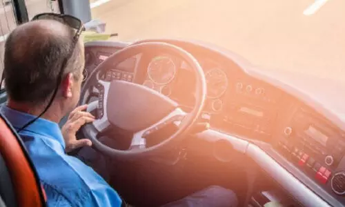 സ്കൂൾ ബസിൽ കുഞ്ഞിനെ മറന്നു; സ്വകാര്യ സ്കൂൾ ബസ് ഡ്രൈവർക്കെതിരെ കേസ് സ്കൂൾ ബസിൽ കുഞ്ഞിനെ മറന്നു; സ്വകാര്യ സ്കൂൾ ബസ് ഡ്രൈവർക്കെതിരെ കേസ്