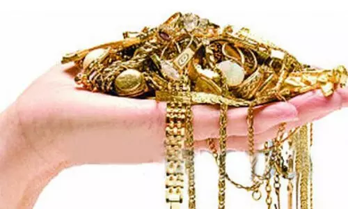 ക​ട​ൽ​ക്ക​ര​യി​ൽ​നി​ന്ന് ക​വ​ർ​ന്ന സ്വ​ർ​ണാ​ഭ​ര​ണ​ങ്ങ​ൾ ക​ണ്ടെ​ത്തി