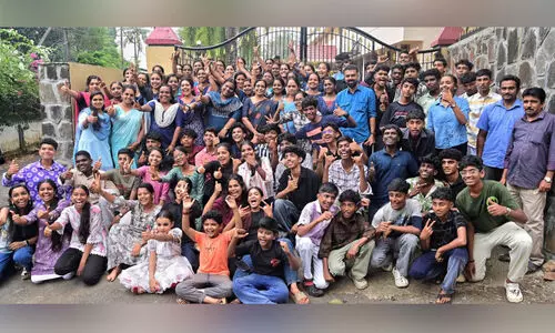 പത്തനംതിട്ട  ജി​ല്ല ക​ലോ​ത്സ​വം; കിടുവാണ് കിടങ്ങന്നൂർ