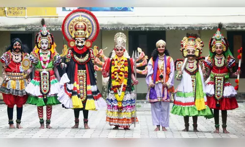 കൊല്ലം റവന്യൂ ജില്ല സ്കൂൾ കലോത്സവം ഇന്ന് സമാപിക്കും കൊല്ലം റവന്യൂ ജില്ല സ്കൂൾ കലോത്സവം ഇന്ന് സമാപിക്കും