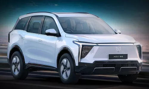 Mahindra XEV 9s Mahindra XEV 9s