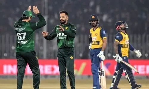 16 റൺസ് നേടുന്നതിനിടെ വീണത് എട്ട് വിക്കറ്റുകൾ; ശ്രീലങ്കയെ തകർത്ത് ത്രിരാഷ്ട്ര പരമ്പര സ്വന്തമാക്കി പാകിസ്താൻ