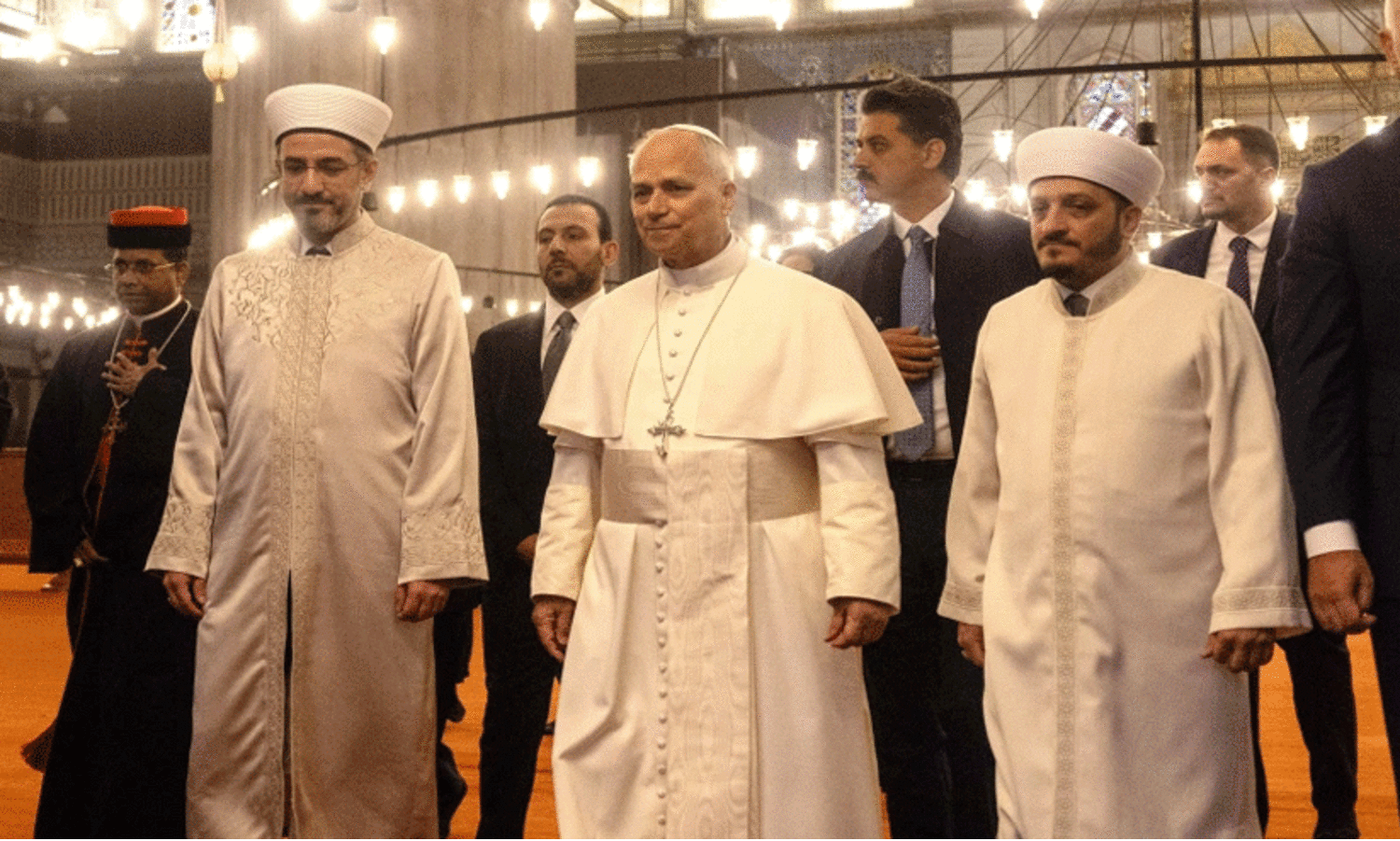 ഇസ്താംബുളിലെ പ്രാചീനമായ ബ്ലൂമോസ്ക് പോപ് ലിയോ സന്ദർശിച്ചു; പ്രാർഥിച്ചില്ല
