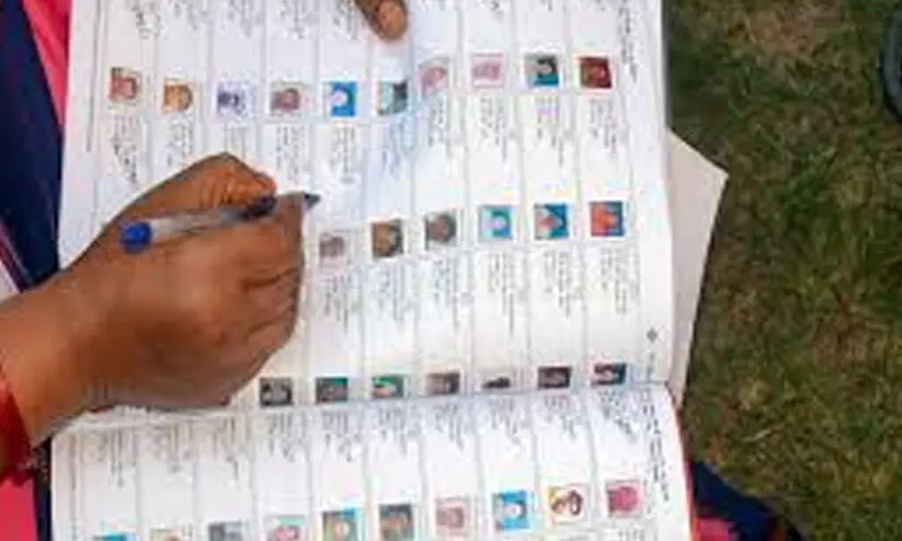 എന്യൂമറേഷൻ തീരാൻ ഇനി അഞ്ചുദിവസം; തിരികെയെത്താനുള്ളത് 42 ലക്ഷം ഫോമുകൾ എന്യൂമറേഷൻ തീരാൻ ഇനി അഞ്ചുദിവസം; തിരികെയെത്താനുള്ളത് 42 ലക്ഷം ഫോമുകൾ