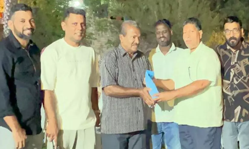 അ​ര നൂ​റ്റാ​ണ്ടി​ന​ടു​ത്ത പ്ര​വാ​സ​ജീ​വി​ത​ത്തി​ൽ​നി​ന്ന് കു​ഞ്ഞി​ബാ​വ മ​ട​ങ്ങു​ന്നു