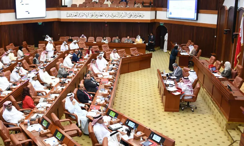 വിദേശി നിയമനങ്ങളിൽ കർശന നിയന്ത്രണം ഏർപ്പെടുത്തണം വിദേശി നിയമനങ്ങളിൽ കർശന നിയന്ത്രണം ഏർപ്പെടുത്തണം