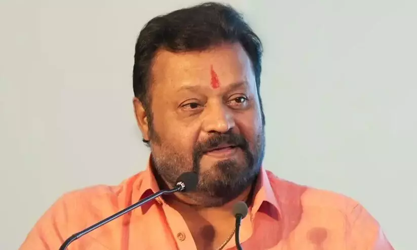 ആ മാക്രിയുടെ മൂക്കിനു താഴെയാണ് പദ്ധതി നൽകിയത്, തൃശൂർ എം.പിക്കിട്ട് ഞോണ്ടാൻ വരരുത്, മാന്തി പൊളിച്ചു കളയും; സി.പി.എം നേതാവിനെ അധിക്ഷേപിച്ച് സുരേഷ് ഗോപി ആ മാക്രിയുടെ മൂക്കിനു താഴെയാണ് പദ്ധതി നൽകിയത്, തൃശൂർ എം.പിക്കിട്ട് ഞോണ്ടാൻ വരരുത്, മാന്തി പൊളിച്ചു കളയും; സി.പി.എം നേതാവിനെ അധിക്ഷേപിച്ച് സുരേഷ് ഗോപി