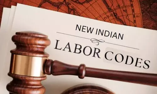 ‘തൊ​ഴി​ലാ​ളി​ക​ളു​ടെ അ​ടി​മ​വ​ത്ക​ര​ണ​ത്തി​ലേ​ക്ക്’