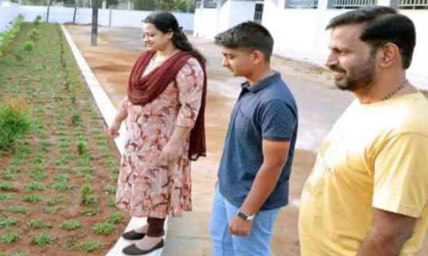 നാ​ടി​ന് ഉദ്യാ​ന​മൊരുക്കി ദ​മ്പ​തി​ക​ൾ