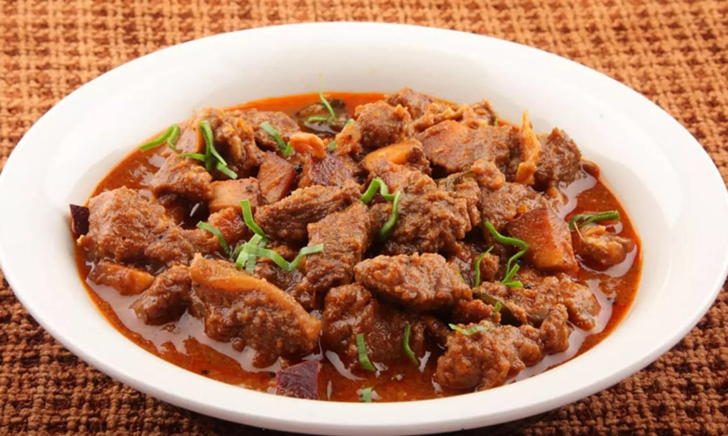 യു.പിയിലെ വിവാഹ സൽക്കാരത്തിൽ ‘ബീഫ് കറി’; സംഘർഷം, മതവികാരം വ്രണപ്പെടുത്തിയെന്ന് കാറ്ററിങ്ങുകാരനെതിരെ പരാതി