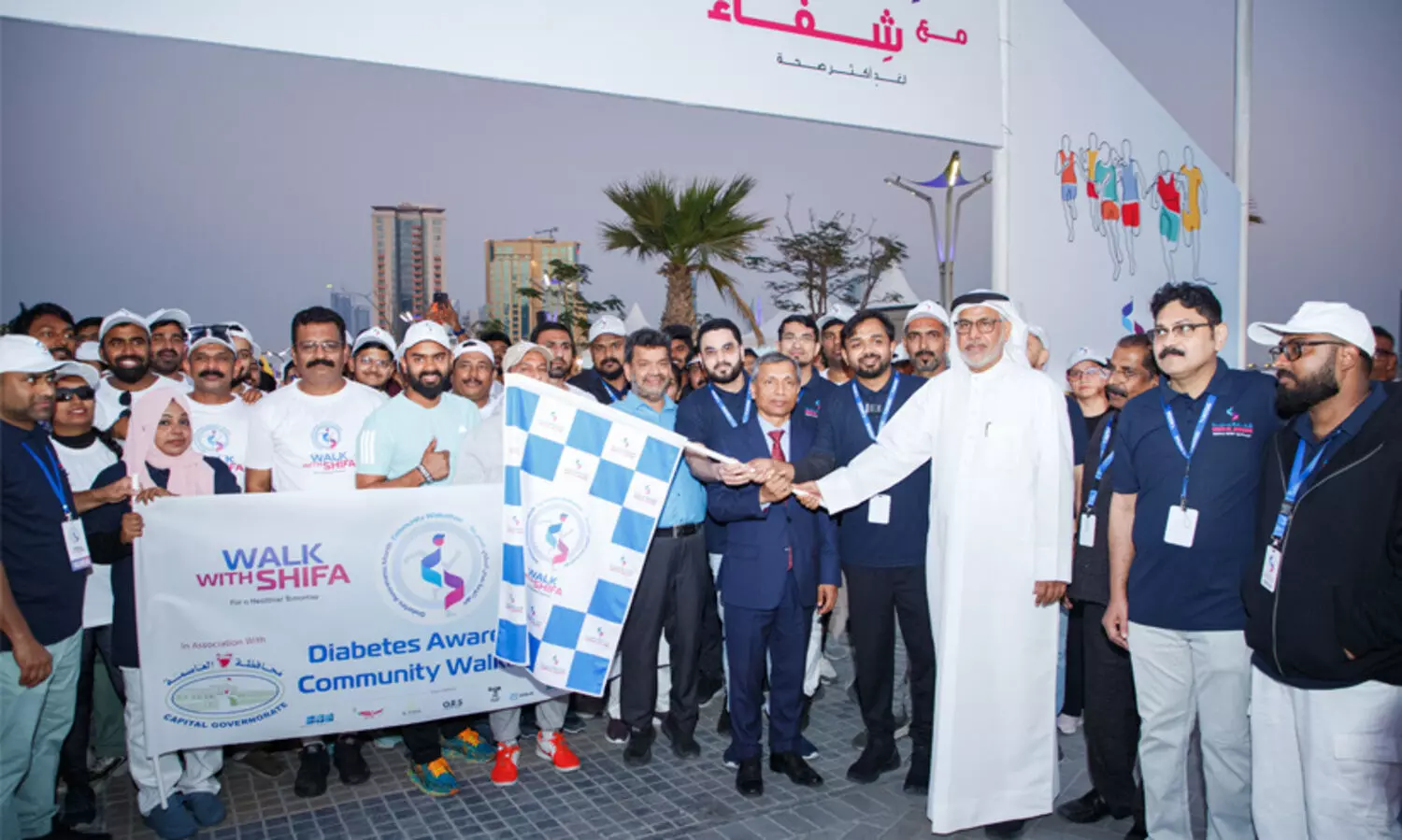 വാട്ടര്‍ ഗാര്‍ഡന്‍ സിറ്റിയില്‍ ജനസാഗരം തീര്‍ത്ത് വാക്ക് വിത്ത് ഷിഫ