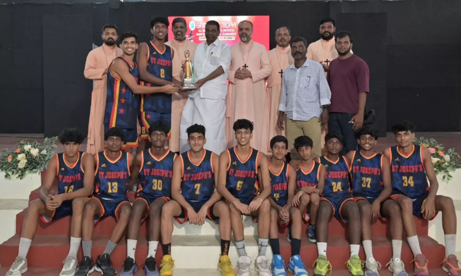 ഗിരിദീപം ട്രോഫി ബാസ്കറ്റ്ബാളിൽ സെന്‍റ് ജോസഫും പ്രോവിഡൻസ് കോഴിക്കോടും ചാമ്പ്യന്മാർ