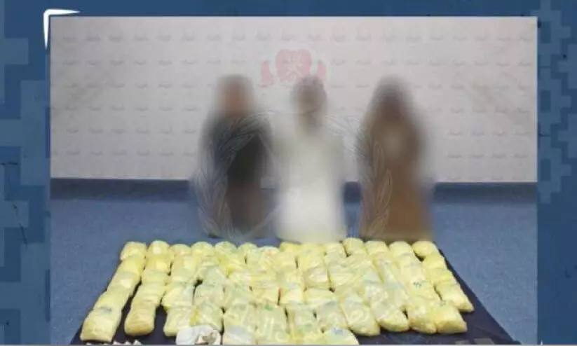 മയക്കുമരുന്നുമായി ബുറൈമിയിൽ മൂന്നുപേർ പിടിയിൽ മയക്കുമരുന്നുമായി ബുറൈമിയിൽ മൂന്നുപേർ പിടിയിൽ