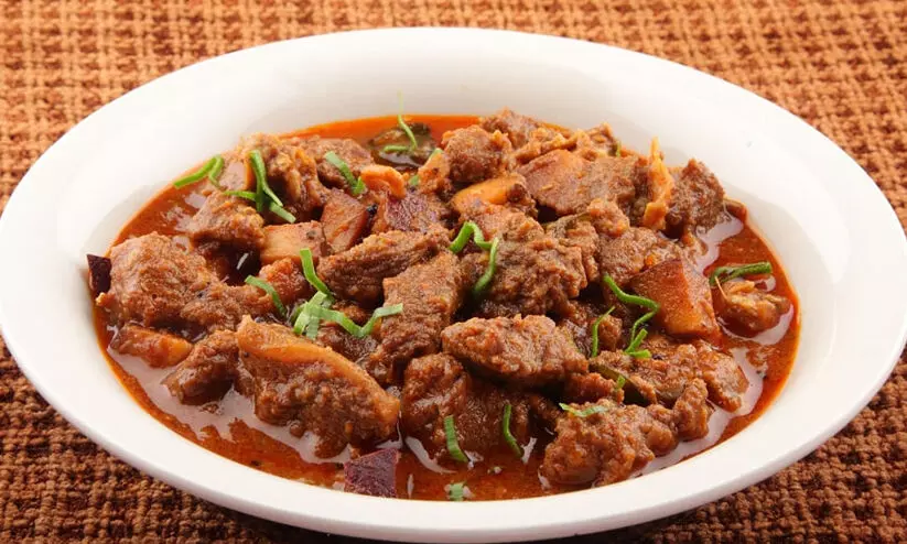 യു.പിയിലെ വിവാഹ സൽക്കാരത്തിൽ ‘ബീഫ് കറി’; സംഘർഷം, മതവികാരം വ്രണപ്പെടുത്തിയെന്ന് കാറ്ററിങ്ങുകാരനെതിരെ പരാതി യു.പിയിലെ വിവാഹ സൽക്കാരത്തിൽ ‘ബീഫ് കറി’; സംഘർഷം, മതവികാരം വ്രണപ്പെടുത്തിയെന്ന് കാറ്ററിങ്ങുകാരനെതിരെ പരാതി