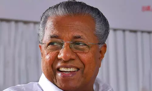 മുഖ്യമന്ത്രിക്ക് പുത്തൻ കാറുകൾ വാങ്ങാൻ 1.10 കോടി രൂപ അനുവദിച്ചു; ട്രഷറി നിയന്ത്രണങ്ങളിൽ ഇളവ് വരുത്തി, നിലവിലുള്ള രണ്ടു കാറുകളും മാറ്റും