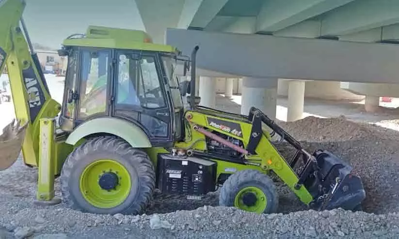 റോ​ഡ് സു​ര​ക്ഷ; മ​സ്ക​ത്തി​ൽ 12 പാ​ല​ങ്ങ​ളു​ടെ ന​വീ​ക​ര​ണം തു​ട​ങ്ങി