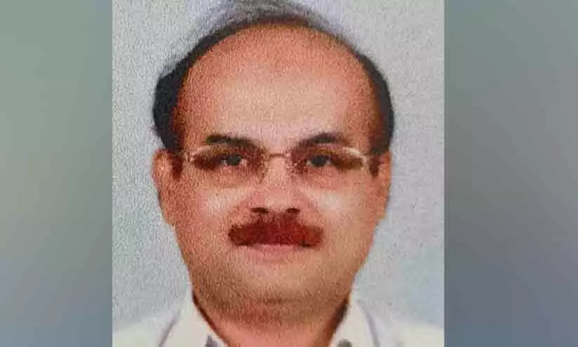 ഭാര്യയെ യാത്രയാക്കി മടങ്ങിയെത്തിയ മലയാളി മരിച്ചു ഭാര്യയെ യാത്രയാക്കി മടങ്ങിയെത്തിയ മലയാളി മരിച്ചു