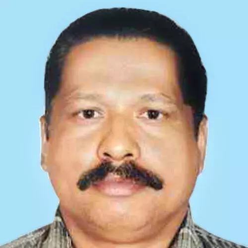 നാ​യ് കു​റു​കെ ചാ​ടി ഓ​ട്ടോ മ​റി​ഞ്ഞു​; ഡ്രൈ​വ​ർ മ​രി​ച്ചു