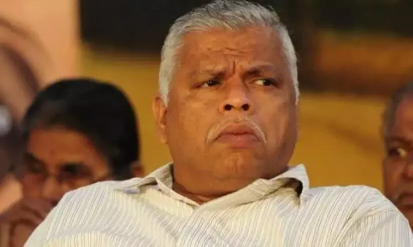 സ്വർണം കായ്ക്കുന്ന മരമായാലും വീടിന് ചാഞ്ഞാൽ മുറിക്കണം; സി.പി.എം വിമതനെതിരെ എം.വി. ജയരാജൻ സ്വർണം കായ്ക്കുന്ന മരമായാലും വീടിന് ചാഞ്ഞാൽ മുറിക്കണം; സി.പി.എം വിമതനെതിരെ എം.വി. ജയരാജൻ