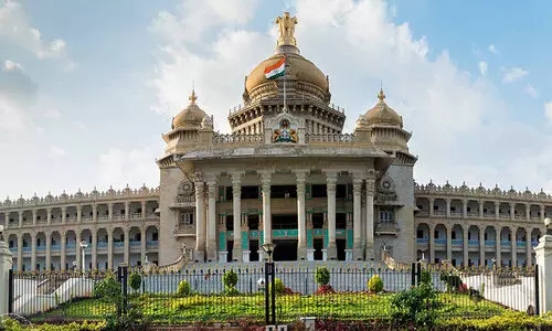 സർക്കാർ സർവിസുകളിൽ ഒഴിവുകൾ നികത്തുന്നില്ല; മാർച്ചിന് അനുമതി നൽകിയില്ല, പ്രതിഷേധമിരമ്പുന്നു