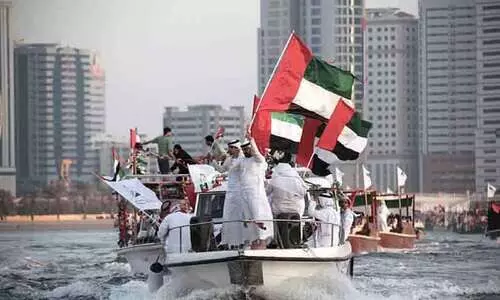 ദേ​ശീ​യ ദി​നാ​ഘോ​ഷ നി​റ​വി​ൽ രാ​ജ്യം; എ​ങ്ങും ആ​വേ​ശം