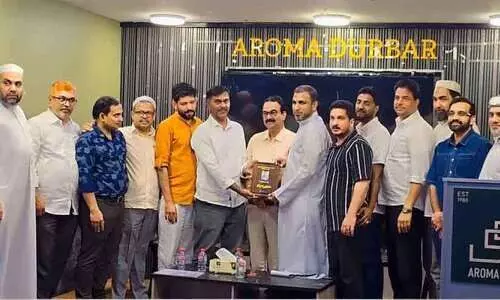 യാ​ത്ര​യ​യ​പ്പ് ന​ൽ​കി