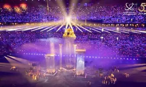 അ​റേ​ബ്യ​ൻ വി​ശ്വ​മേ​ള​ക്ക് വ​ർ​ണാ​ഭ​മാ​യ തു​ട​ക്കം