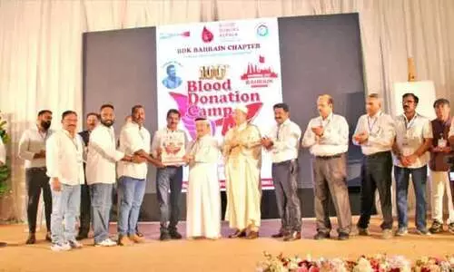 ബി.​ഡി.​കെ 100ാമ​ത്‌ ര​ക്ത​ദാ​ന ക്യാ​മ്പ് പോ​സ്റ്റ​ർ പ്ര​കാ​ശ​നം ചെ​യ്തു