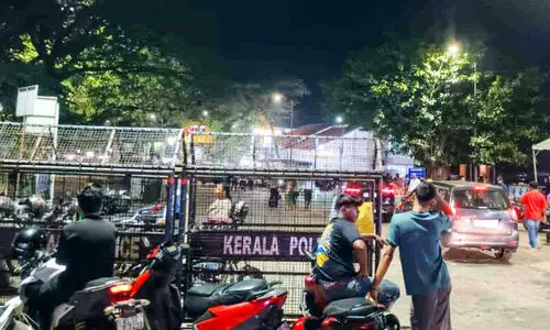 Traffic,Ro-Ro, jetty, unscientific, ഫോർട്ടുകൊച്ചി, ബോട്ടുജെട്ടി