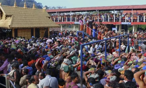 Sabarimala,crowded; pilgrims, crosses , Monday, ശബരിമല, ഭക്തർ,പത്തനംതിട്ട