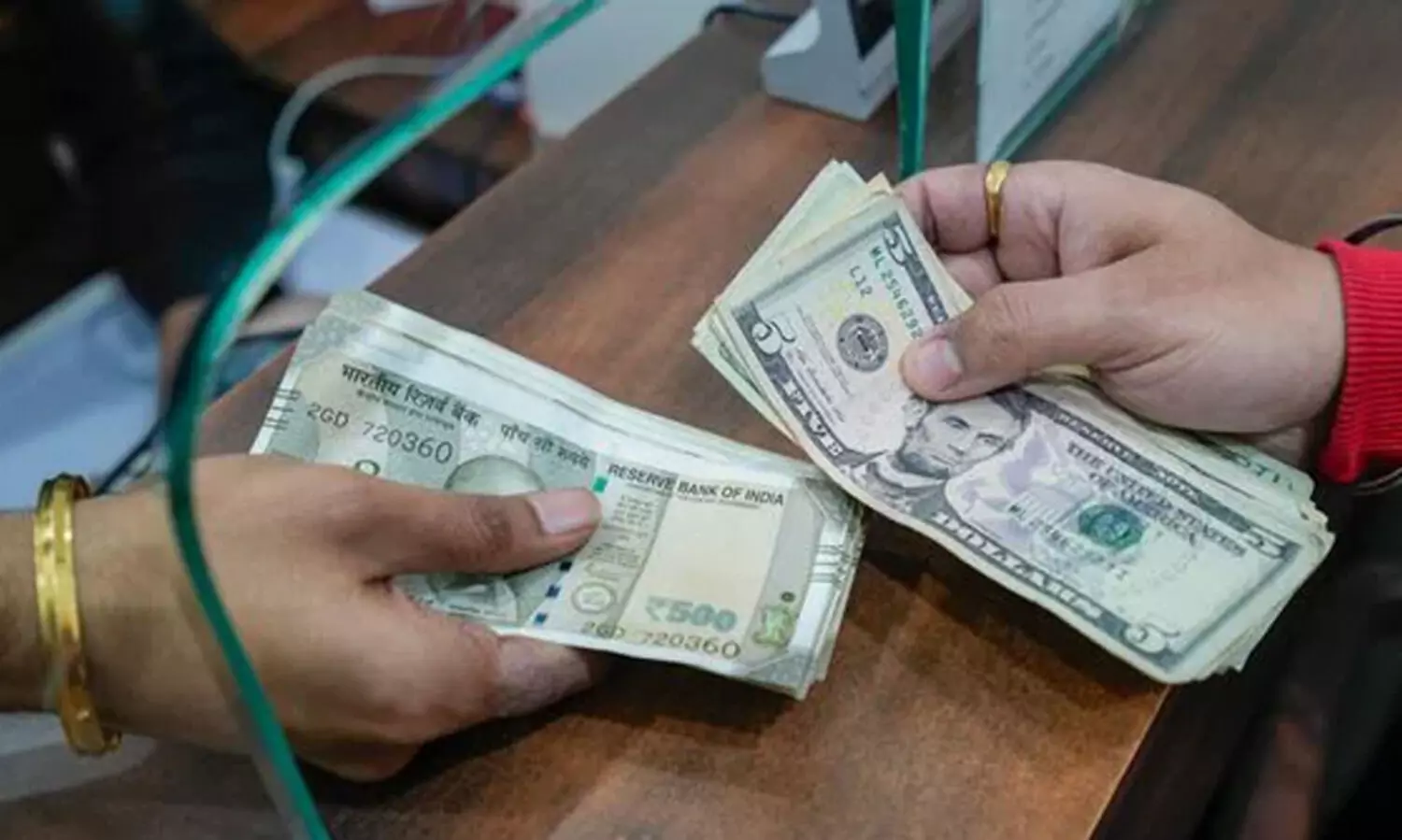 രൂപയുടെ തകർച്ചയിൽ ആരും ഉറക്കം കളയേണ്ടെന്ന് മോദി സർക്കാറിന്റെ മുഖ്യസാമ്പത്തിക ഉപദേഷ്ടാവ്