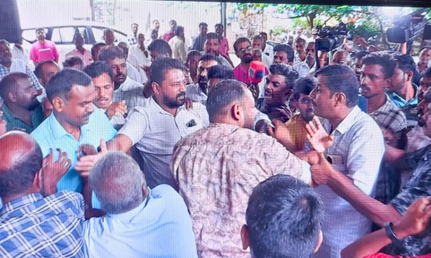 congress workers attack